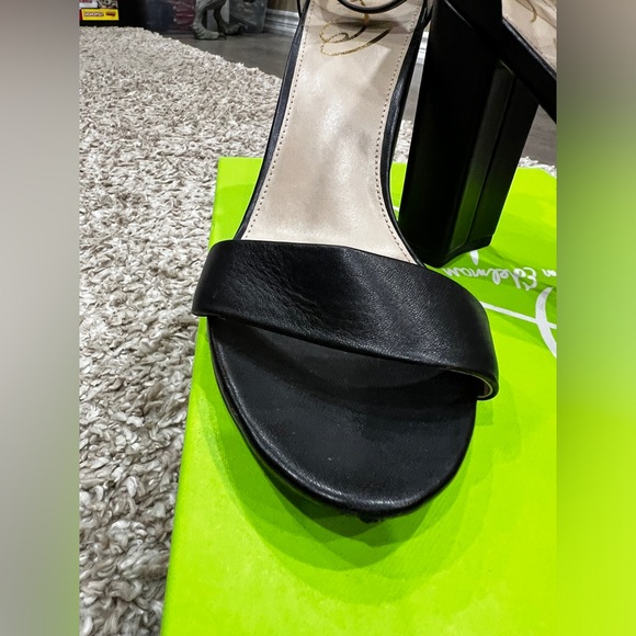 Sam Edelman Yaro Sandal - Picture 6 of 11